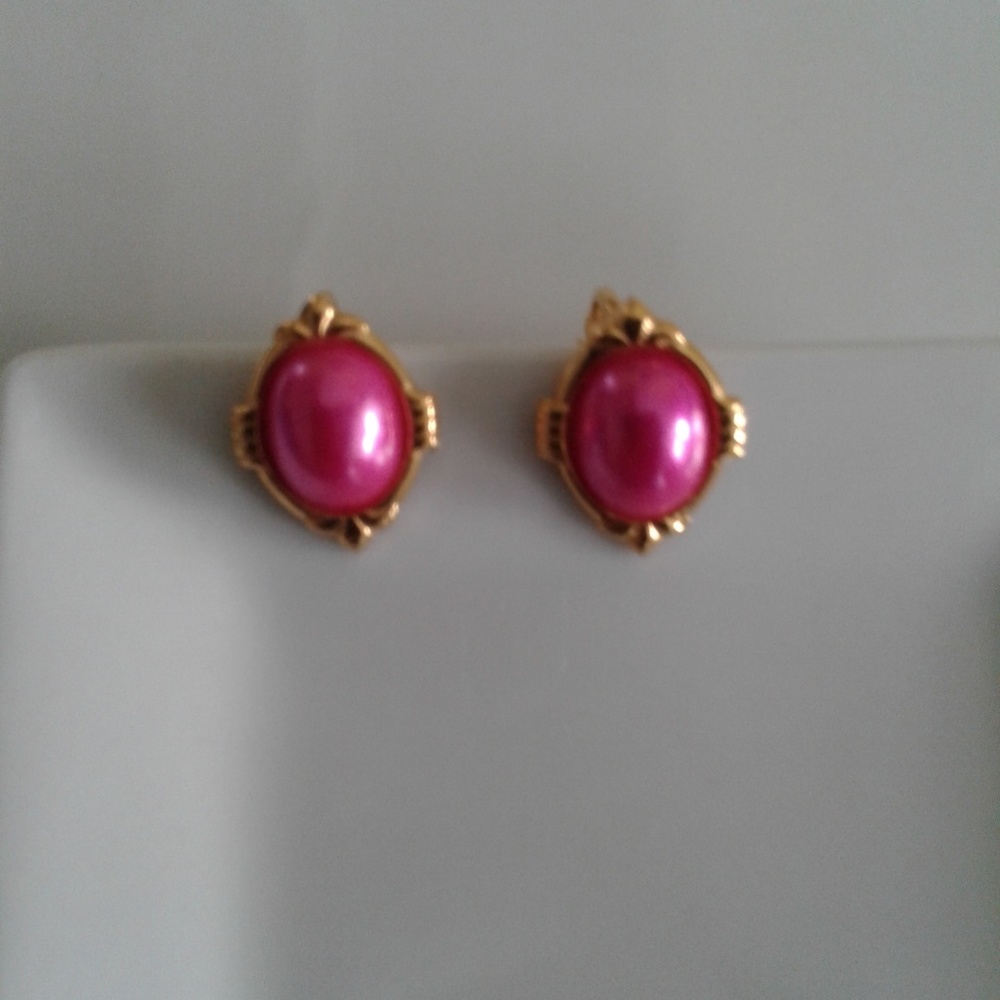 Avon vintage earrings